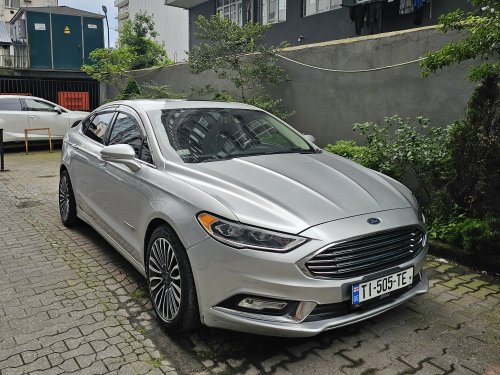 Ford Fusion 1
