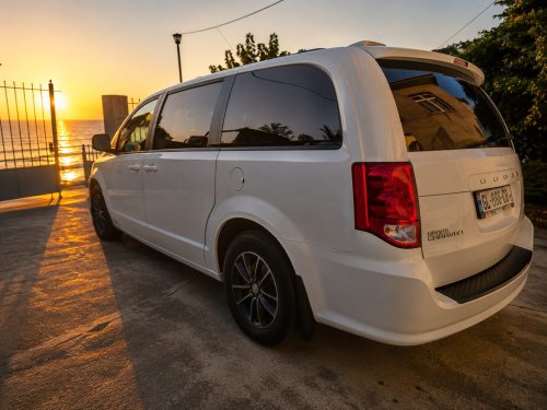 Dodge  Caravan 2